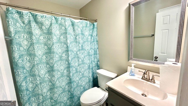 4 Savannah Place Rome, GA 30165 - Photo 19 of 19 a bathroom with a sink and a mirror