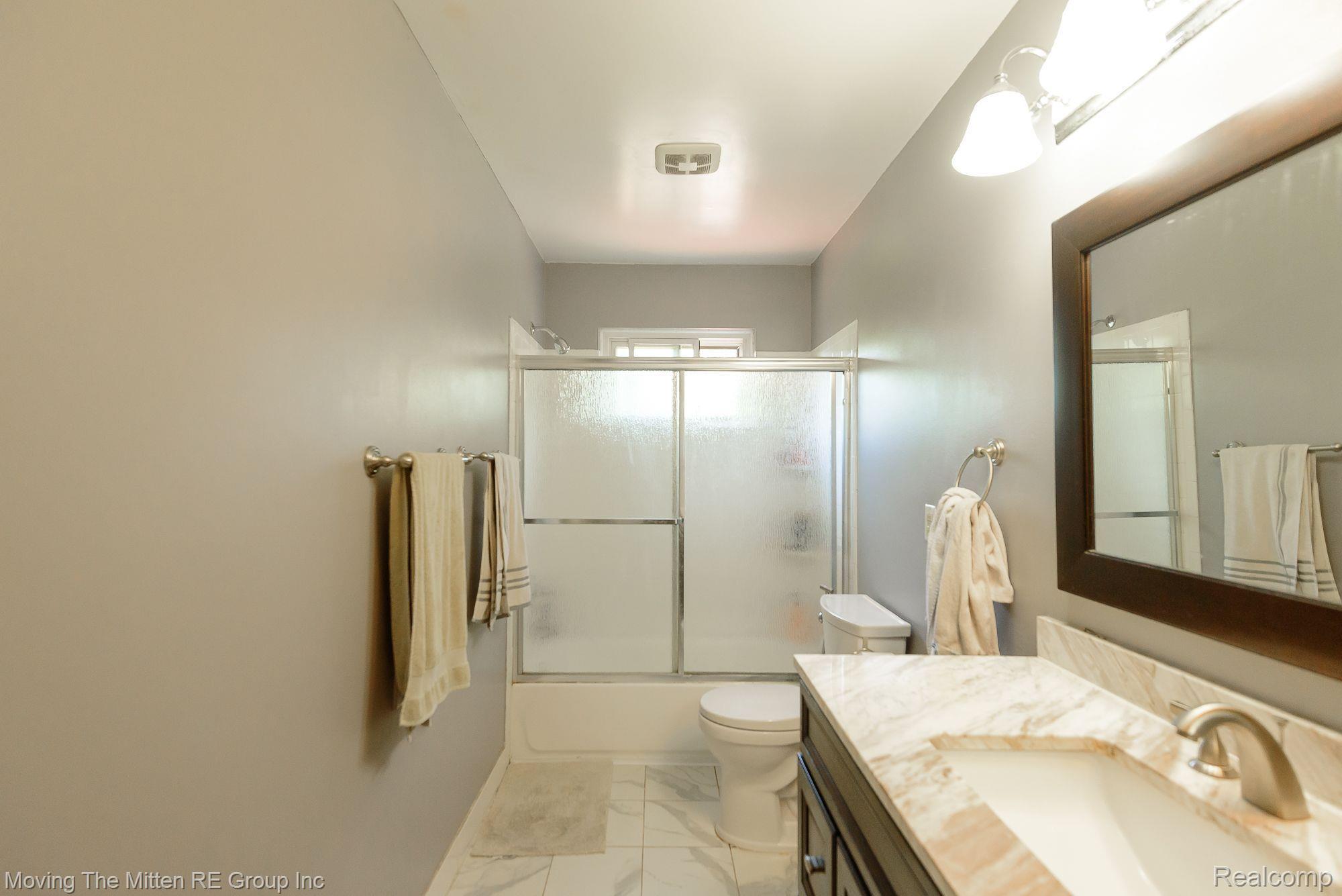 44240 Saltz Road Canton, MI 48187 - Photo 6 of 41 Gallery Image 6
