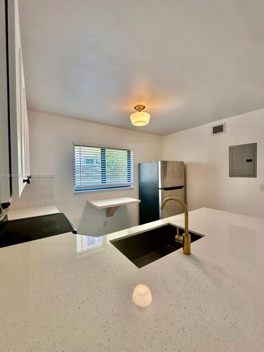 910 Southwest 4th Avenue, Unit 1 Miami, FL 33130 - Photo 6 of 11