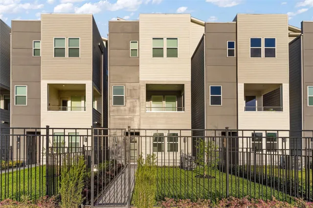 a view of a large white building