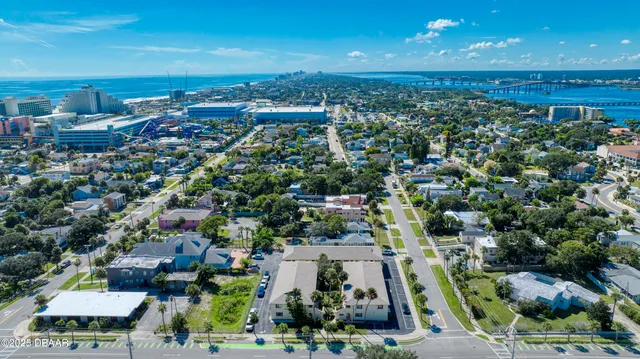 $1,350 | 400 Oakridge Boulevard, Unit 23, Daytona Beach, FL 32118