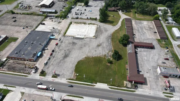 $225,000 | 1001 West Main Street, West Frankfort, IL 62896