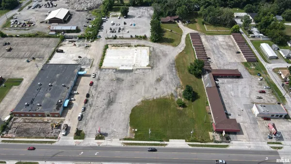 $225,000 | 1001 West Main Street, West Frankfort, IL 62896