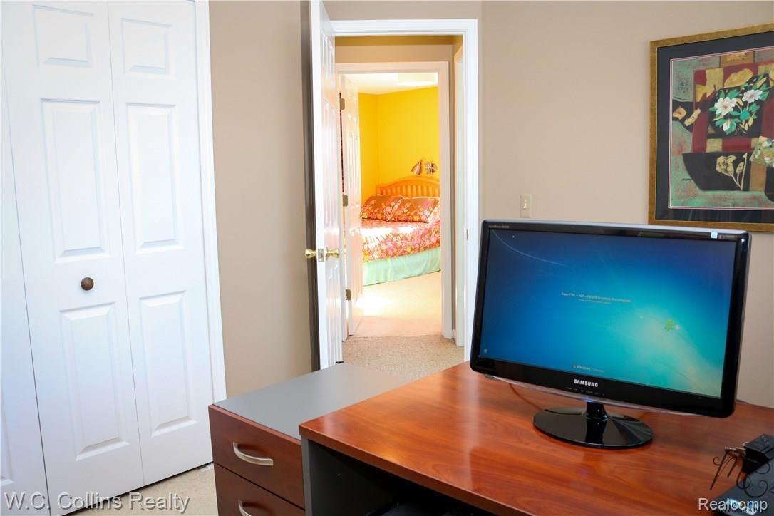 1168 Ridgeview Circle Lake Orion, MI 48362 - Photo 27 of 34 Bedroom 4