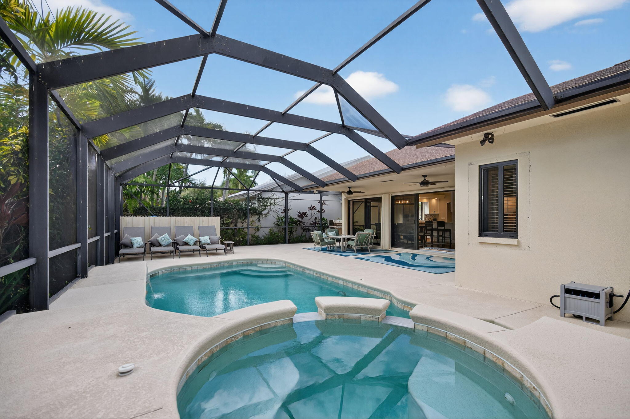 121 Landward Drive Jupiter, FL 33477 - Photo 5 of 80 32-web-or-mls-_MLP0351