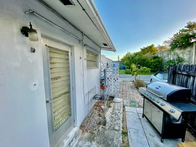 $1,500 | 1607 Holly Street, Unit 1, Lantana, FL 33462