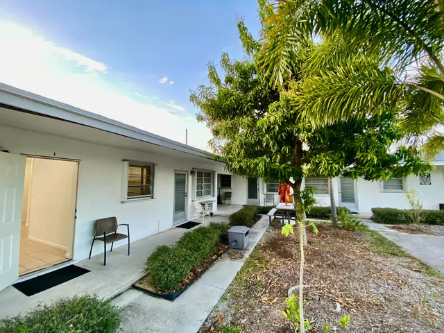 $1,500 | 1607 Holly Street, Unit 1, Lantana, FL 33462