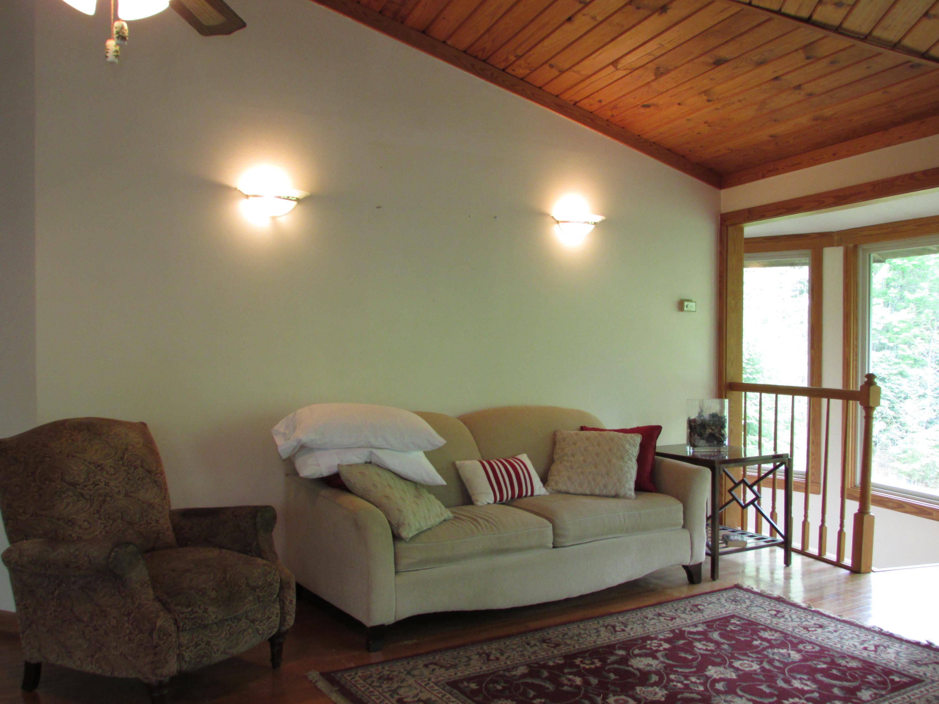 167 Violet Lane Hampton, TN 37658 - Photo 27 of 55 167 Violet Lane Hampton TN 37658 (42)
