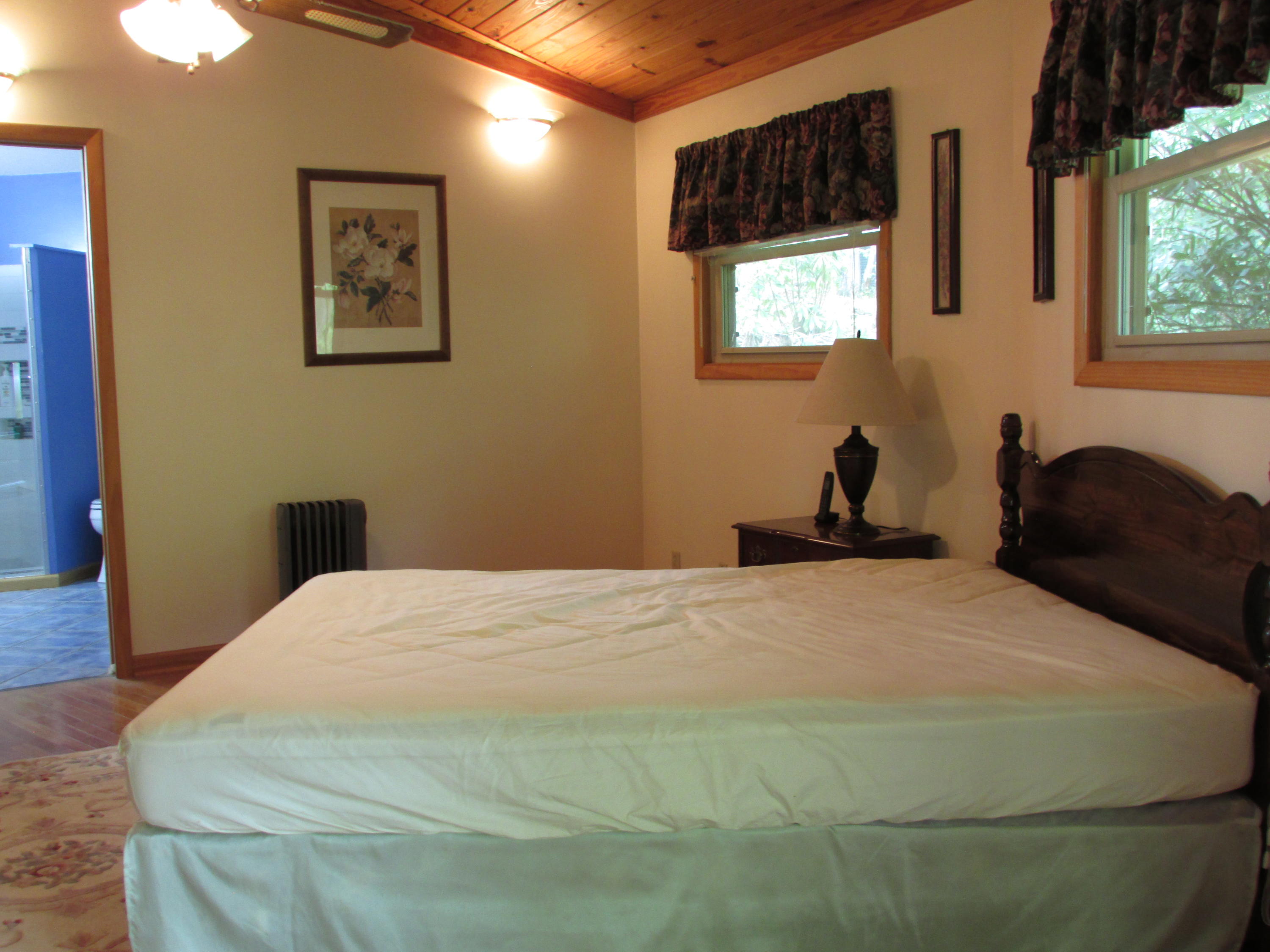 167 Violet Lane Hampton, TN 37658 - Photo 32 of 55 167 Violet Lane Hampton TN 37658 (50)