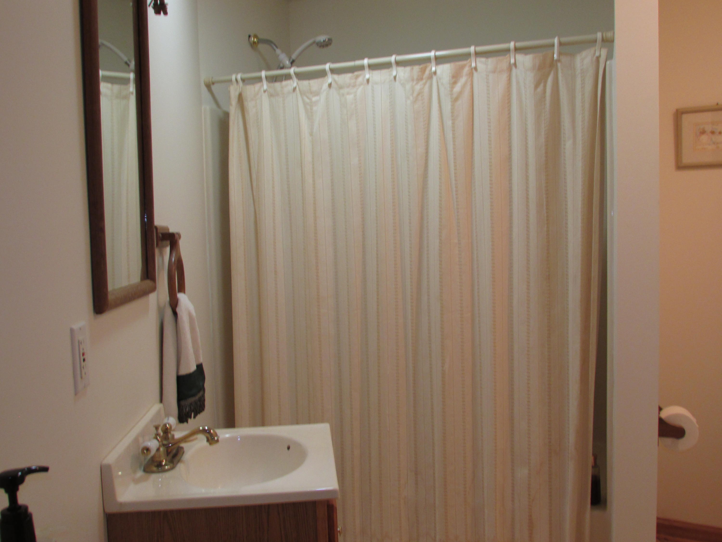167 Violet Lane Hampton, TN 37658 - Photo 38 of 55 167 Violet Lane Hampton TN 37658 (56)
