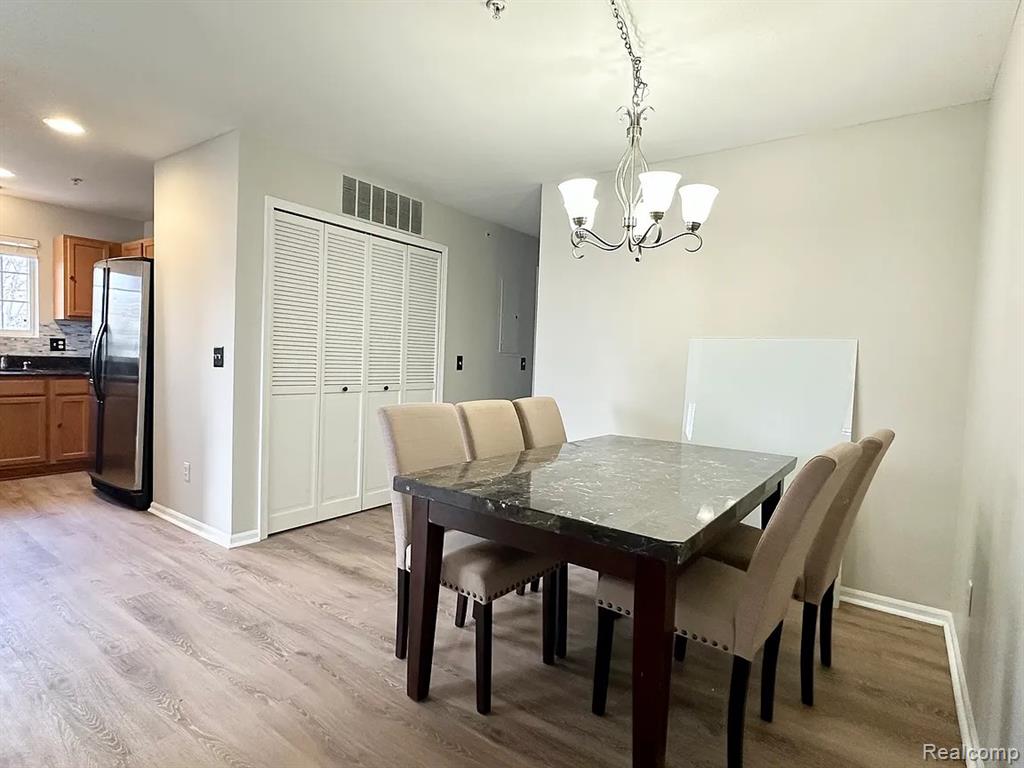 1075 Beaver Run Troy, MI 48083 - Photo 22 of 29
