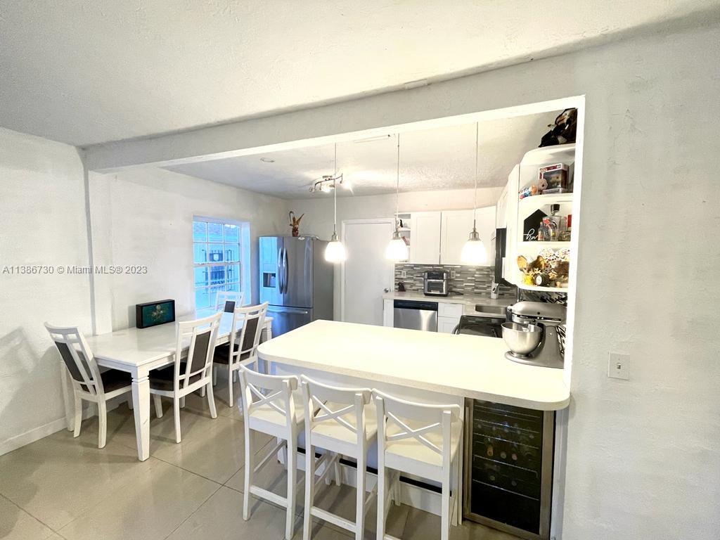 451 Northwest 82nd Street Miami, FL 33150 - Photo 5 of 27