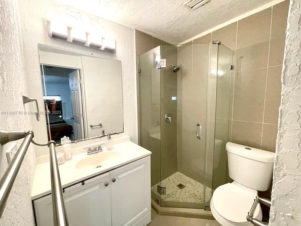 451 Northwest 82nd Street Miami, FL 33150 - Photo 8 of 27
