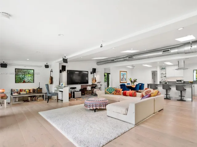 $1,995,000 | 151 Northwest 87th Street, El Portal, FL 33150