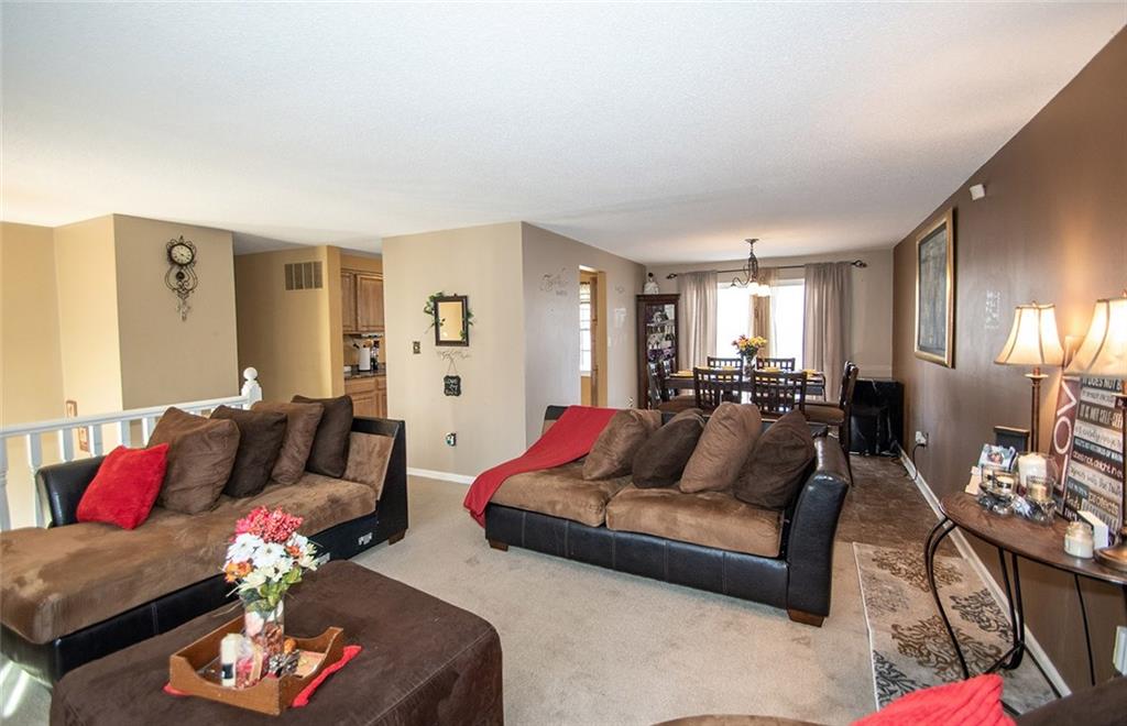 10338 Rouark Lane Indianapolis, IN 46229 - Photo 3 of 40 Gallery Image 3