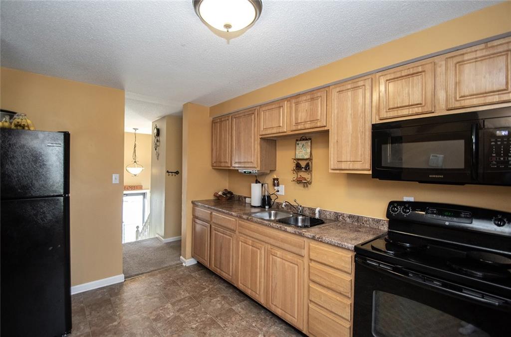 10338 Rouark Lane Indianapolis, IN 46229 - Photo 7 of 40 Gallery Image 7
