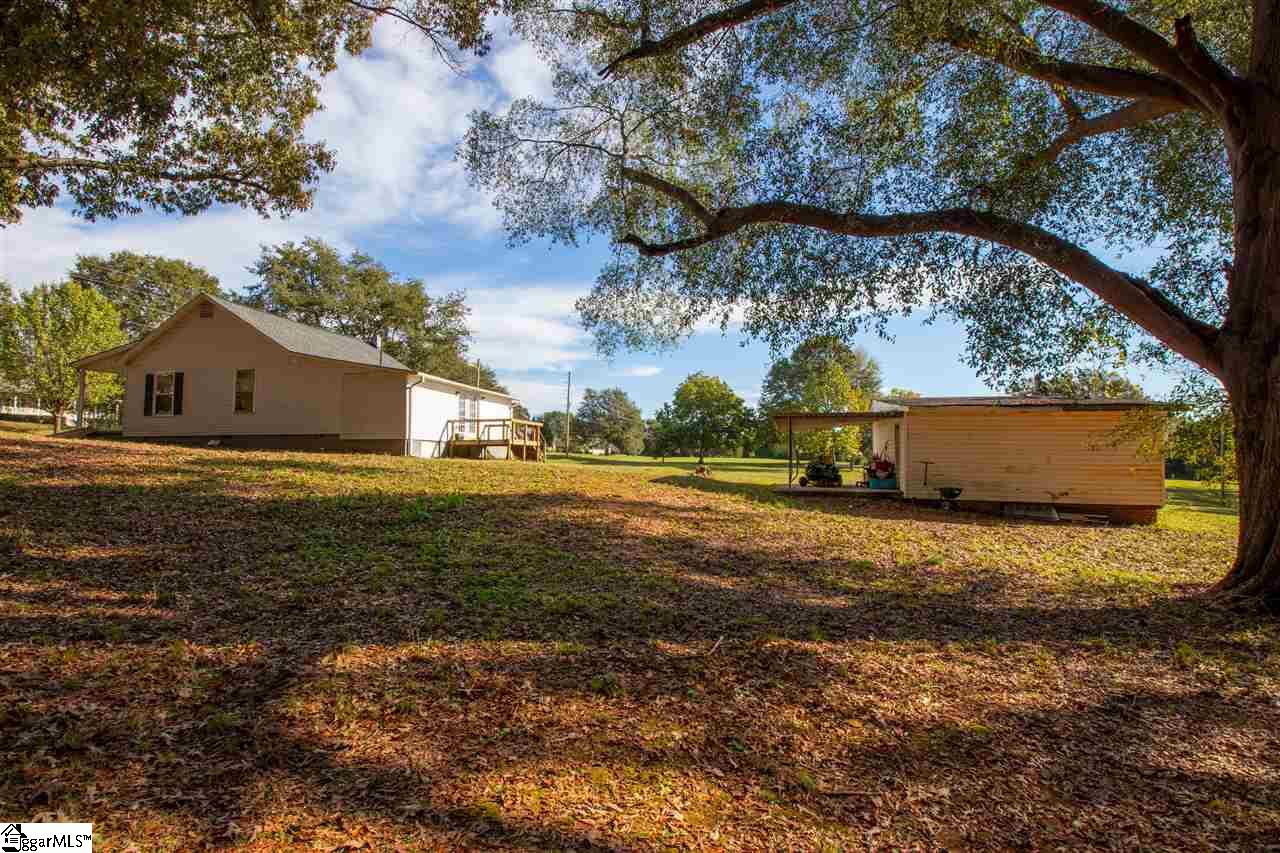 391 South Bennetts Bridge Road Greer, SC 29651 - Photo 5 of 28 Gallery Image 5