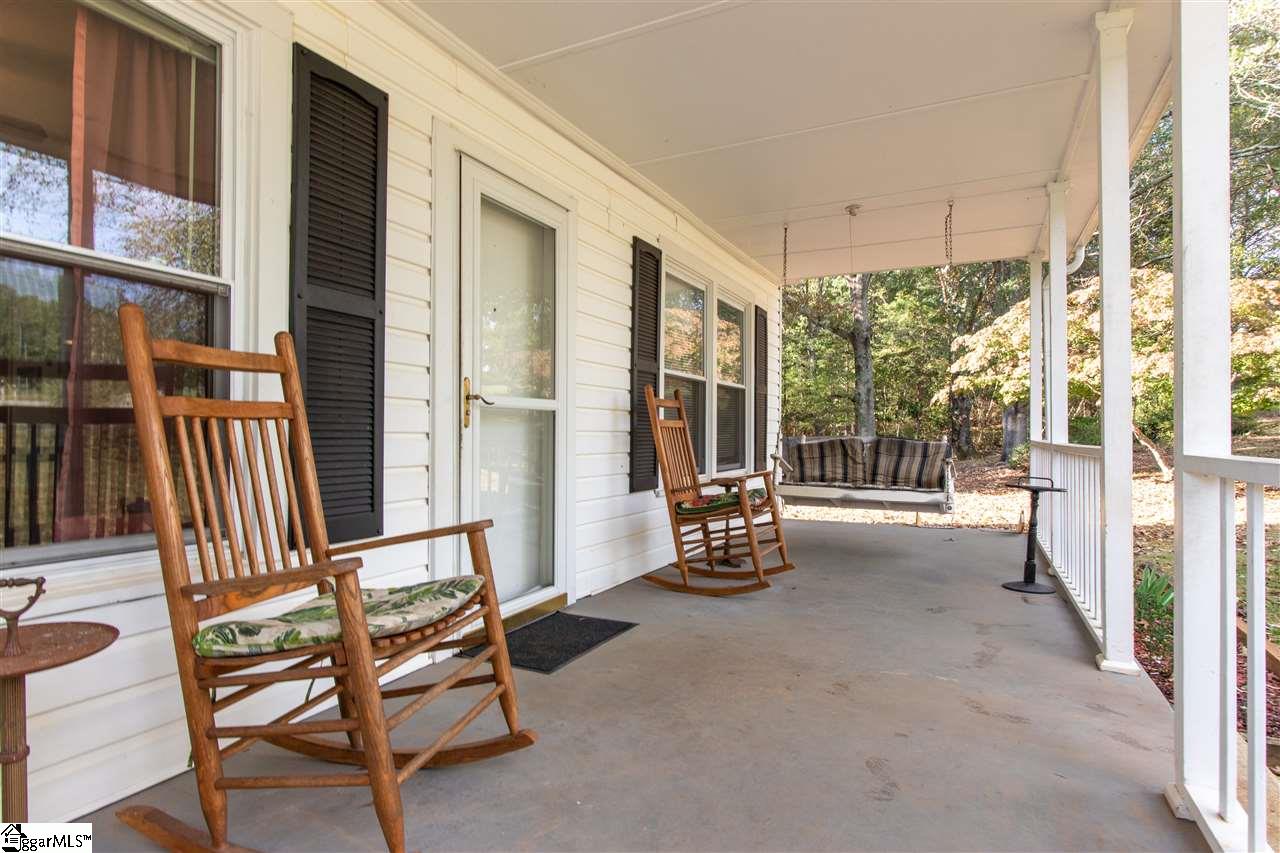 391 South Bennetts Bridge Road Greer, SC 29651 - Photo 6 of 28 Gallery Image 6