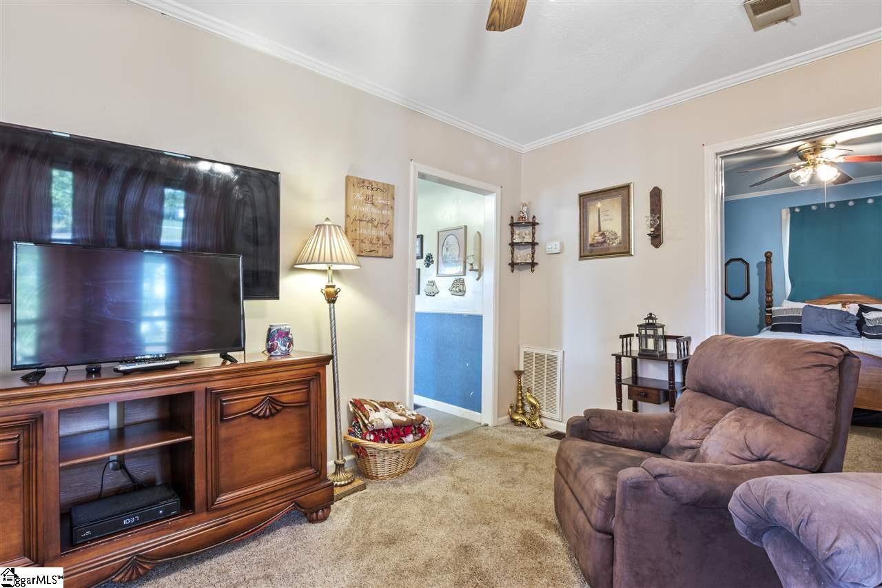 391 South Bennetts Bridge Road Greer, SC 29651 - Photo 9 of 28 Gallery Image 9
