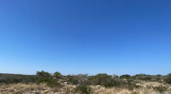 $87,600 | 91 Palomino Hills, Uvalde, TX 78801