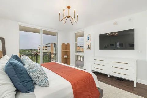 $1,299,000 | 550 Okeechobee Boulevard, Unit 622, West Palm Beach, FL 33401