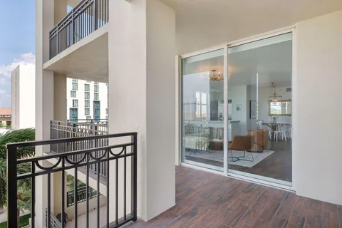 $1,299,000 | 550 Okeechobee Boulevard, Unit 622, West Palm Beach, FL 33401