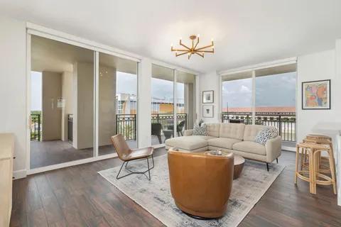 $1,299,000 | 550 Okeechobee Boulevard, Unit 622, West Palm Beach, FL 33401