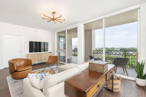 $1,299,000 | 550 Okeechobee Boulevard, Unit 622, West Palm Beach, FL 33401