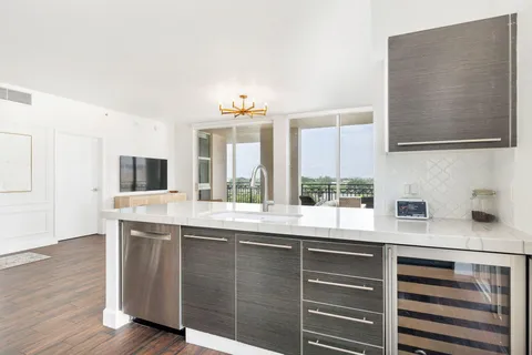 $1,299,000 | 550 Okeechobee Boulevard, Unit 622, West Palm Beach, FL 33401