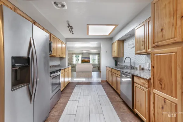 $799,999 | 564 Blue Lakes Boulevard, Twin Falls, ID 83301