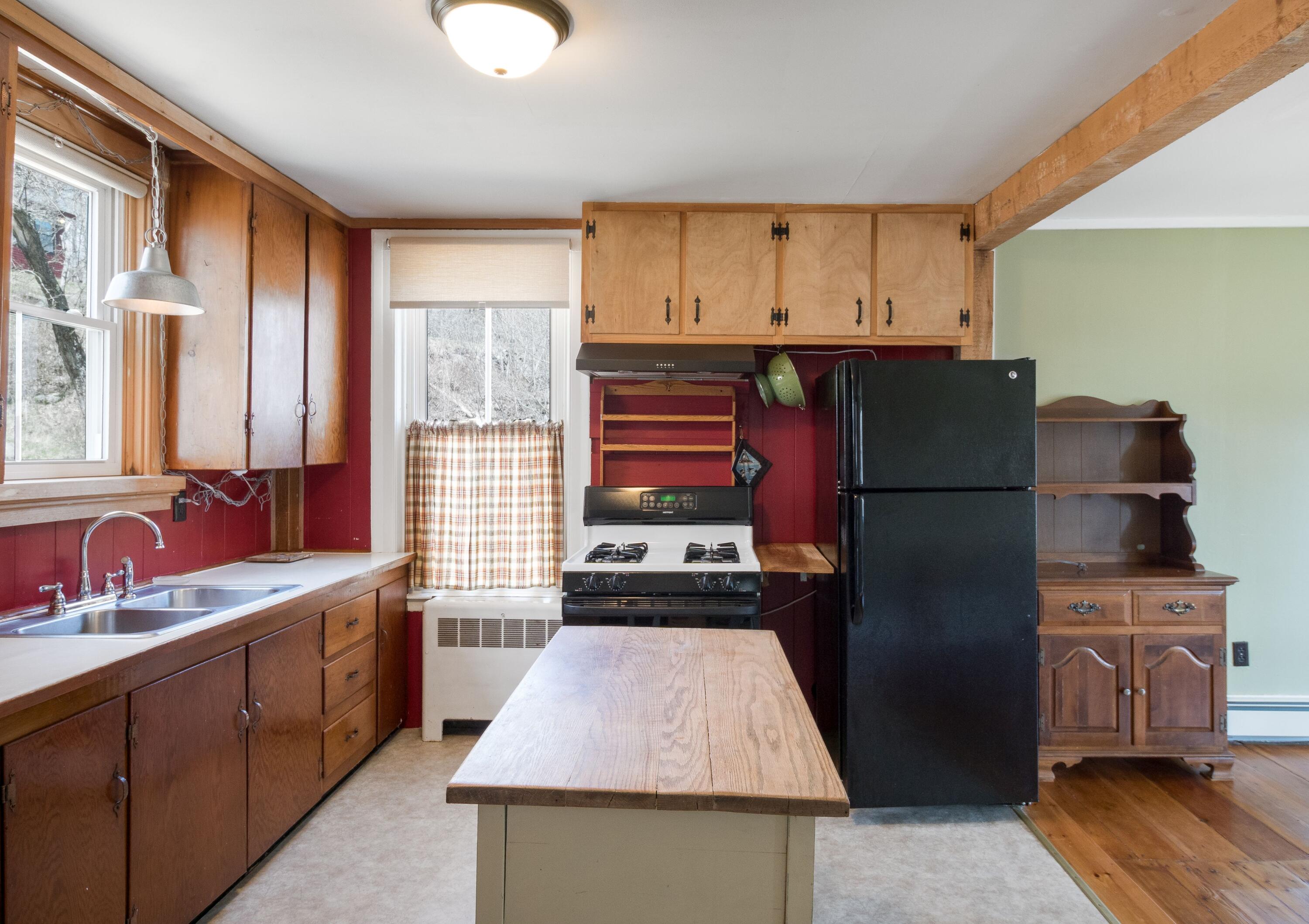 366 Port Road Machiasport, ME 04655 - Photo 6 of 37 366 Port Road Kitchen2