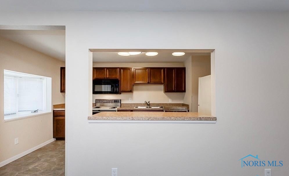 5241 Rowland Road Toledo, OH 43613 - Photo 10 of 24 Gallery Image 10