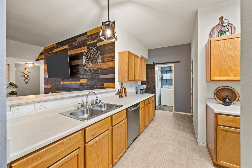 4257 Highgate Road Fort Worth, TX 76244 - Photo 11 of 28