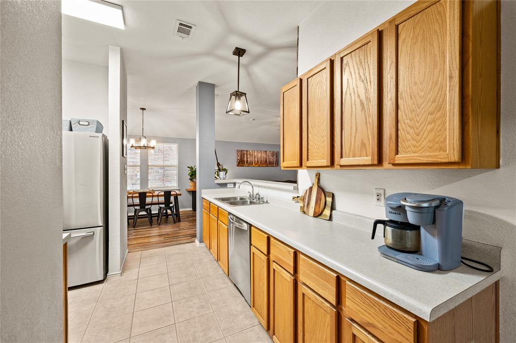 4257 Highgate Road Fort Worth, TX 76244 - Photo 12 of 28