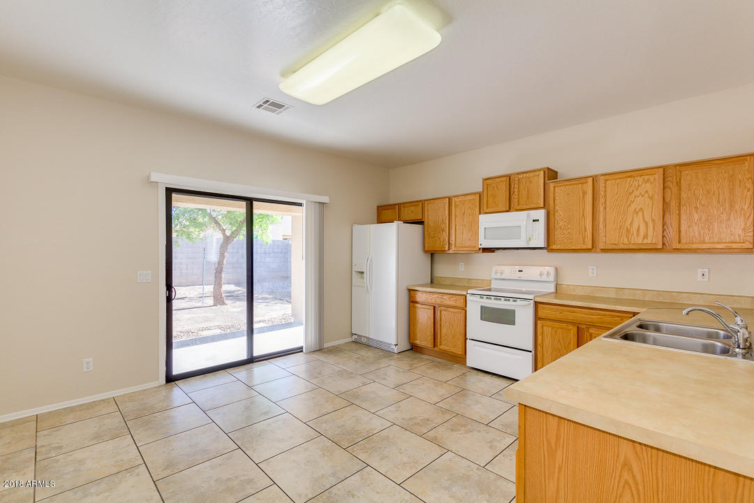 1307 West Fremont Rd. Phoenix, AZ 85041 - Photo 9 of 27 10-Fremont_