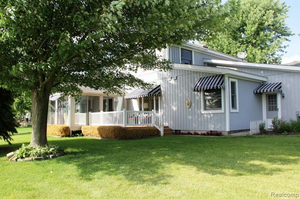8234 Riverside Drive Brighton, MI 48116 - Photo 6 of 35 8234 Riverside Dr South 3.jpg