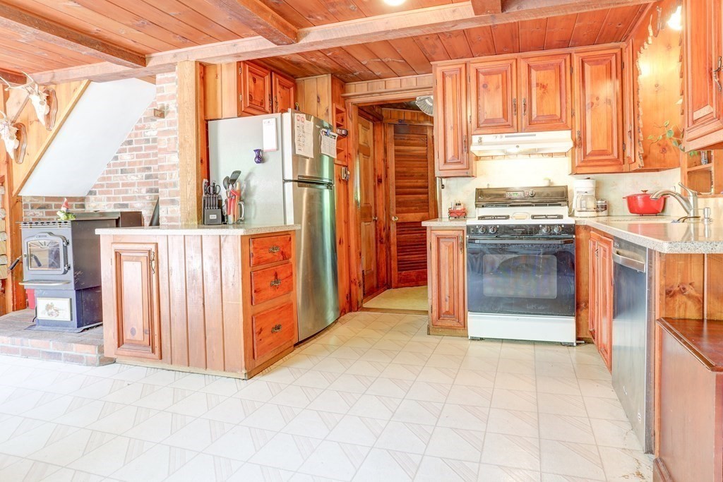 8 South Cross Road Gill, MA 01354 - Photo 8 of 29 Gallery Image 8