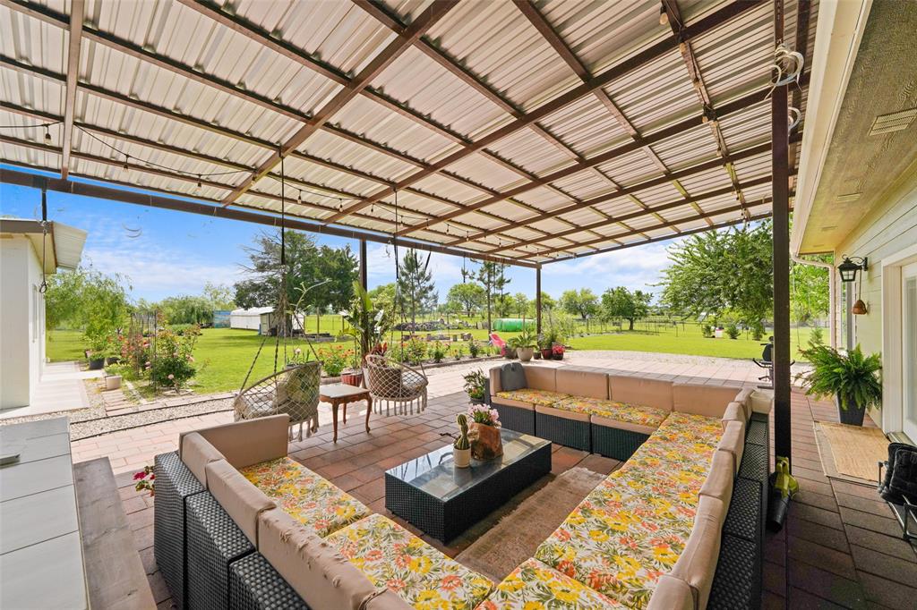 1414 Rs County Road 1605 Point, TX 75472 - Photo 33 of 40