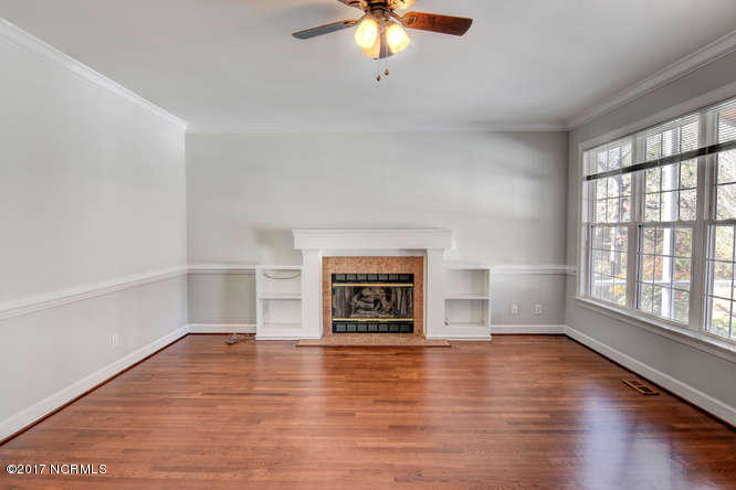 708 Barksdale Road Wilmington, NC 28409 - Photo 8 of 27 708 Barksdale Rd Wilmington NC-small-009
