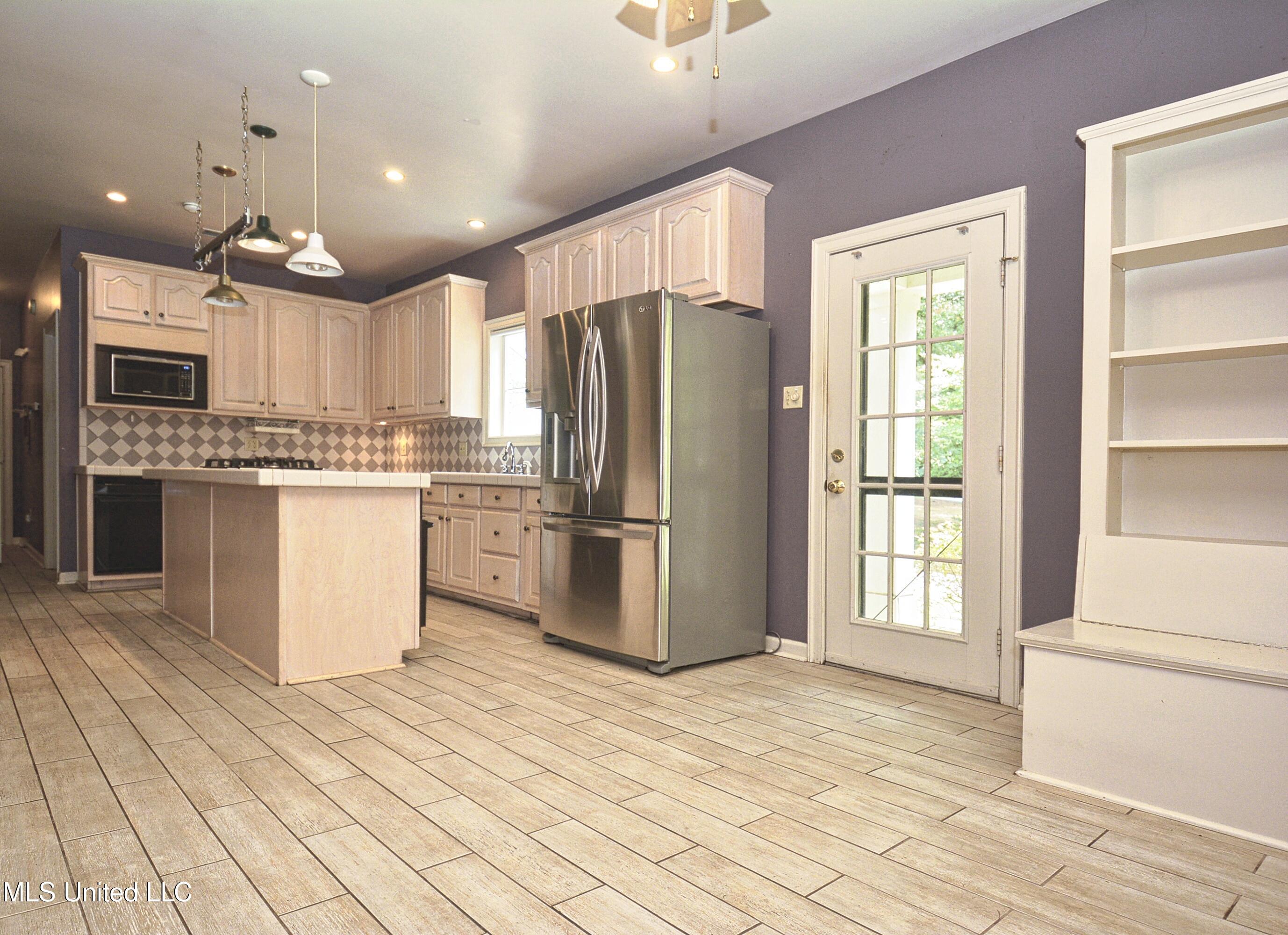 6620 Vaiden Road Hernando, MS 38632 - Photo 18 of 51 Kitchen from Breakfast