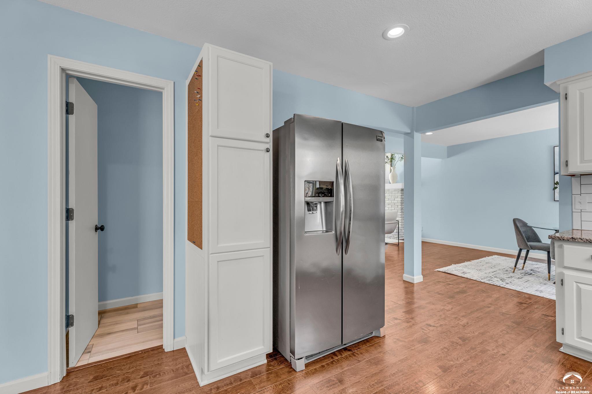 2921 South Kensington Road Lawrence, KS 66046 - Photo 13 of 42