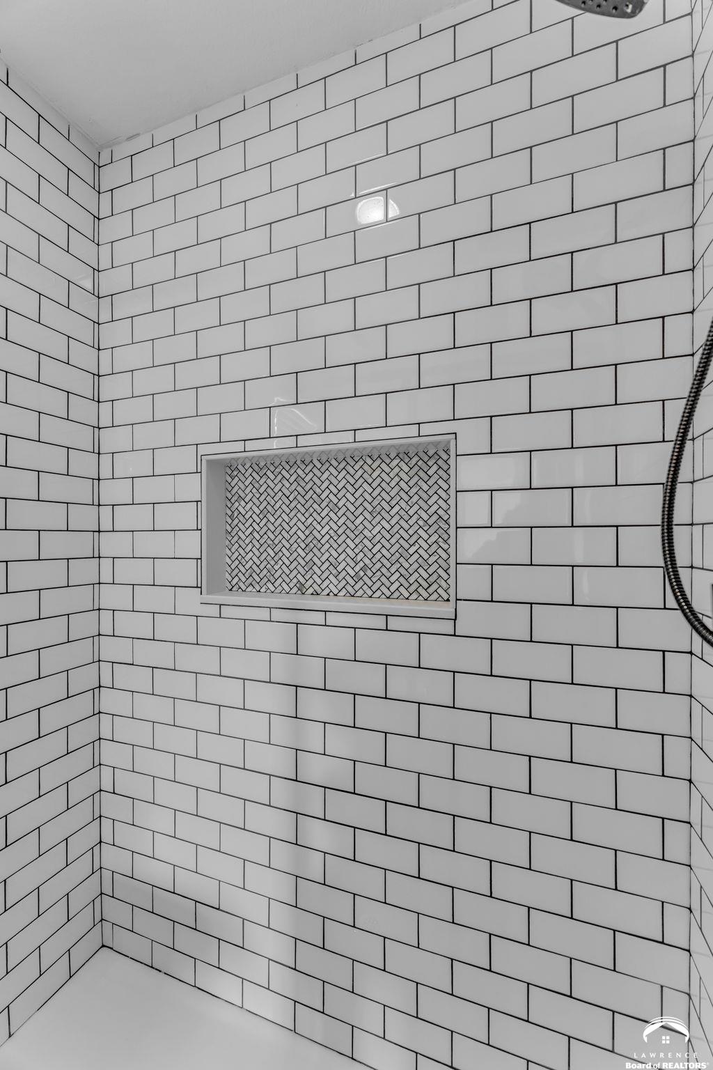 2921 South Kensington Road Lawrence, KS 66046 - Photo 21 of 42