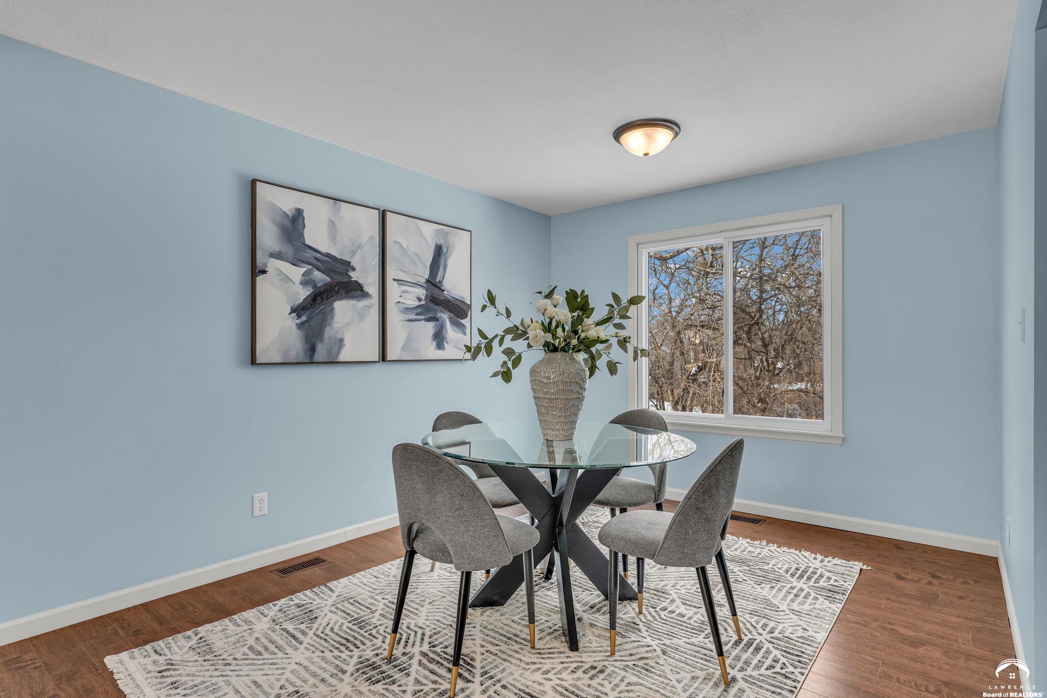 2921 South Kensington Road Lawrence, KS 66046 - Photo 8 of 42