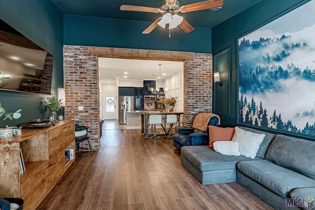 $2,400 | 8110 Stonelake Avenue, Baton Rouge, LA 70820