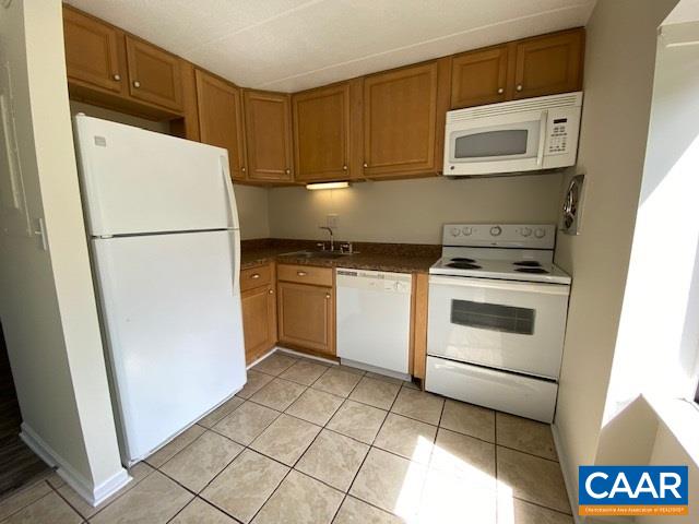 41 Spring Court Charlottesville, VA 22901 - Photo 4 of 13 Gallery Image 4