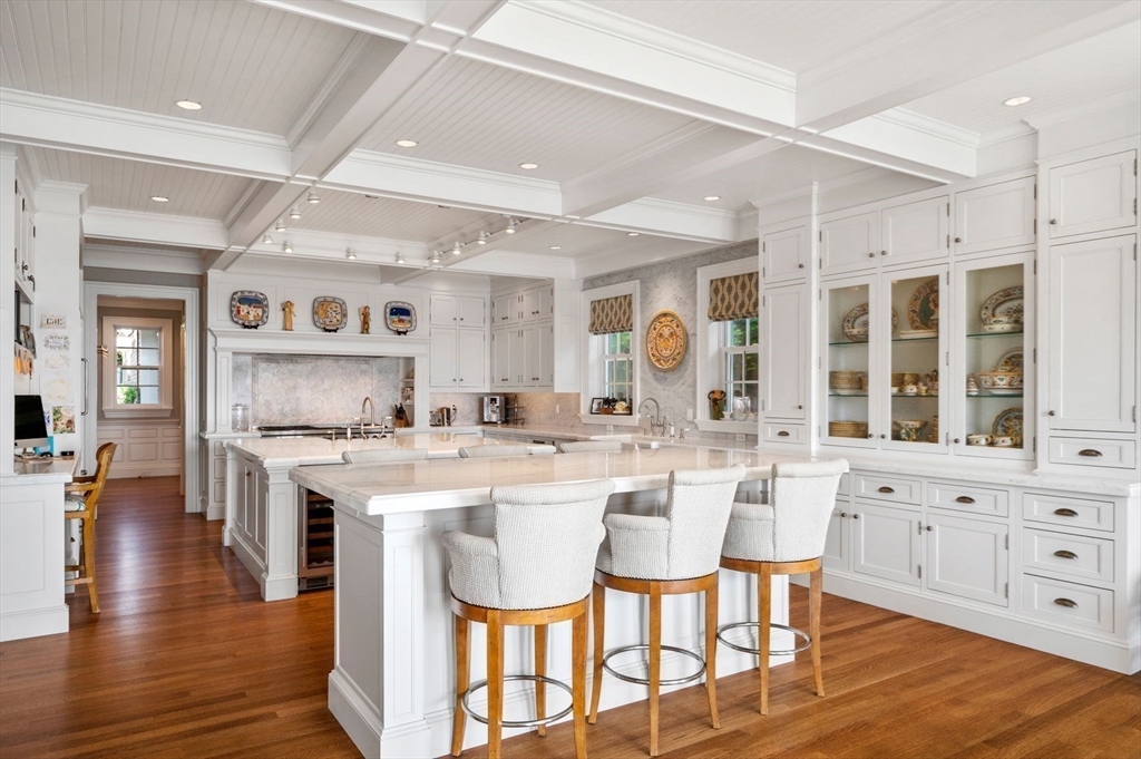 17 Crowninshield Road Marblehead, MA 01945 - Photo 18 of 42