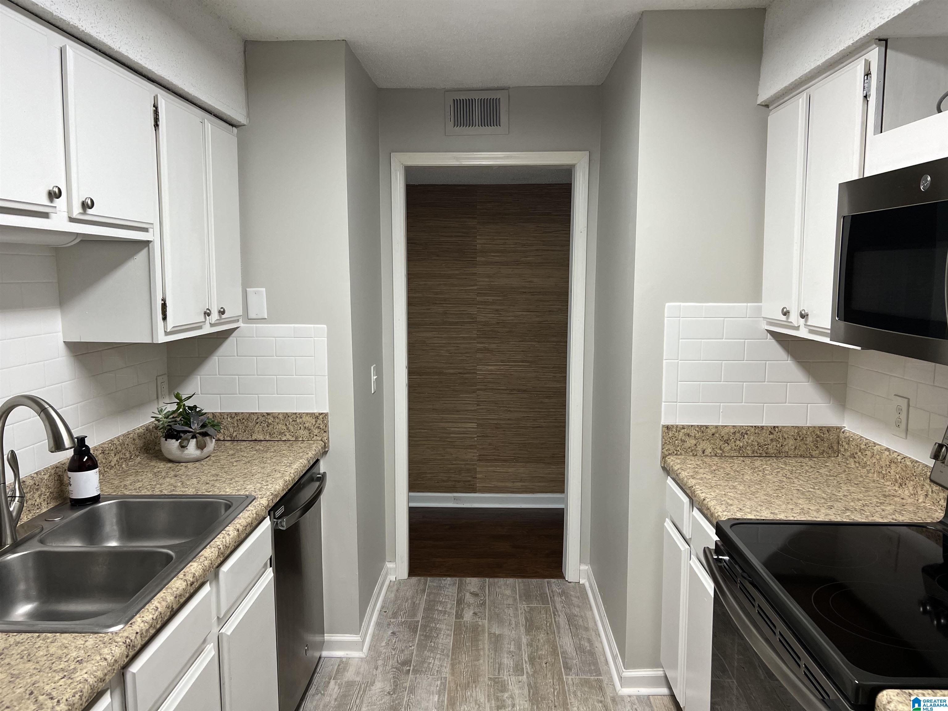 605 Running Brook Road, Unit 605 Birmingham, AL 35226 - Photo 13 of 50
