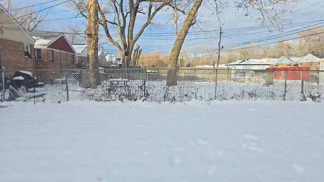 $99,900 | 12343 Lincoln Street, Calumet Park, IL 60827