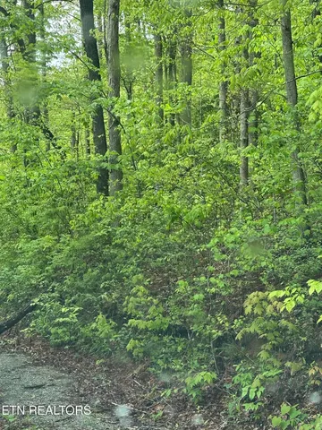 $39,500 | 8472 Highway 25, Jellico, TN 37762