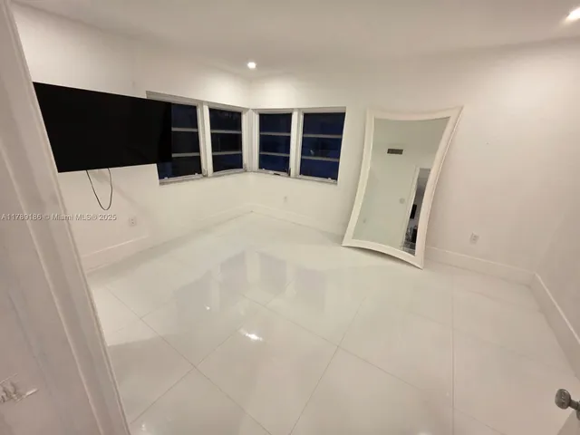 a view of a livingroom with an empty space